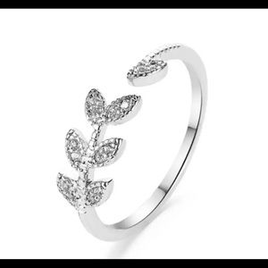 NWOT - Sterling silver adjustable ring